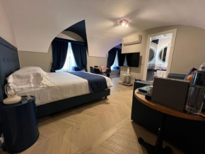 Barberini luxury blue suites 3